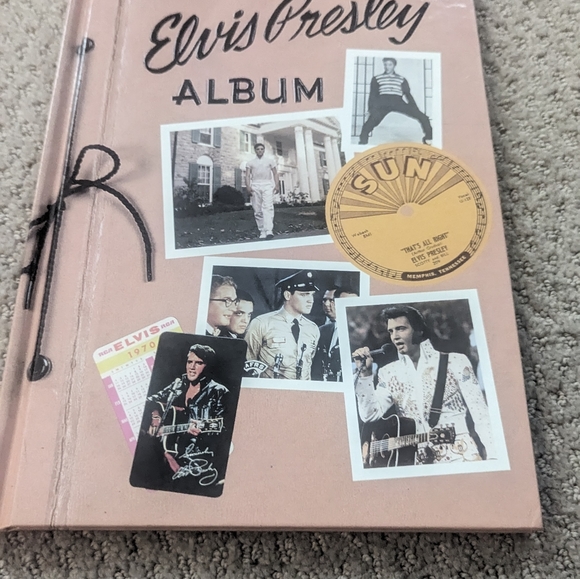 ELVIS PRESLEY ALBLUM DATED 1997 MAKE OFFER - Picture 3 of 3